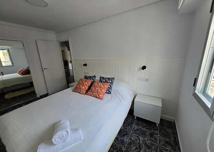La Gavina, Beachfront Apartmán *
